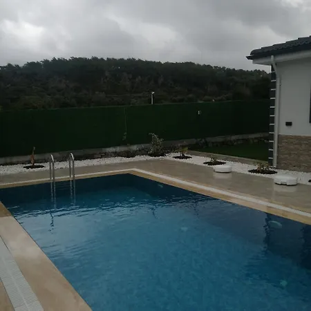 بيت للعطل Airport Doga Evleri *